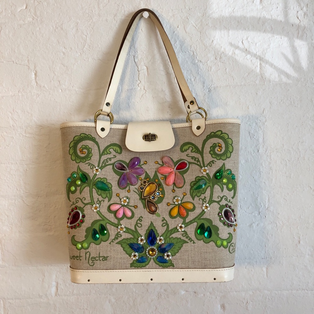 Vintage shoulder bag